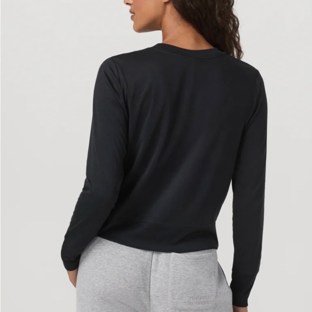 Vuori Women's Charcoal Long Sleeve Top